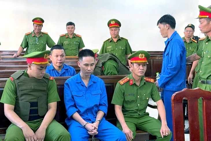 Các bị cáo tại phiên tòa. Ảnh: Báo Tuổi trẻ.