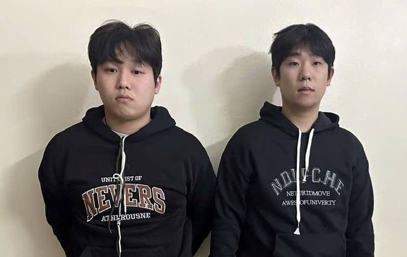 Đối tượng truy nã đỏ quốc tế: Sim Hyeonjoon và Jo Jungwoo. Ảnh: Trang thông tin điện tử Công an tỉnh Bắc Ninh