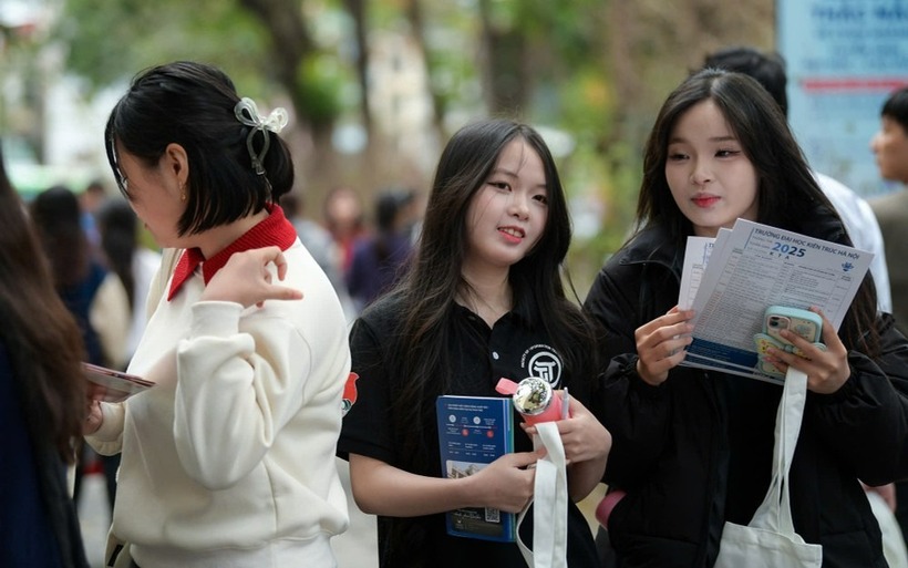 Bộ GD&ĐT vừa có dự thảo quy chế tuyển sinh đại học năm 2026, trong đó có các quy định dự kiến liên quan đến phương thức xét học bạ.