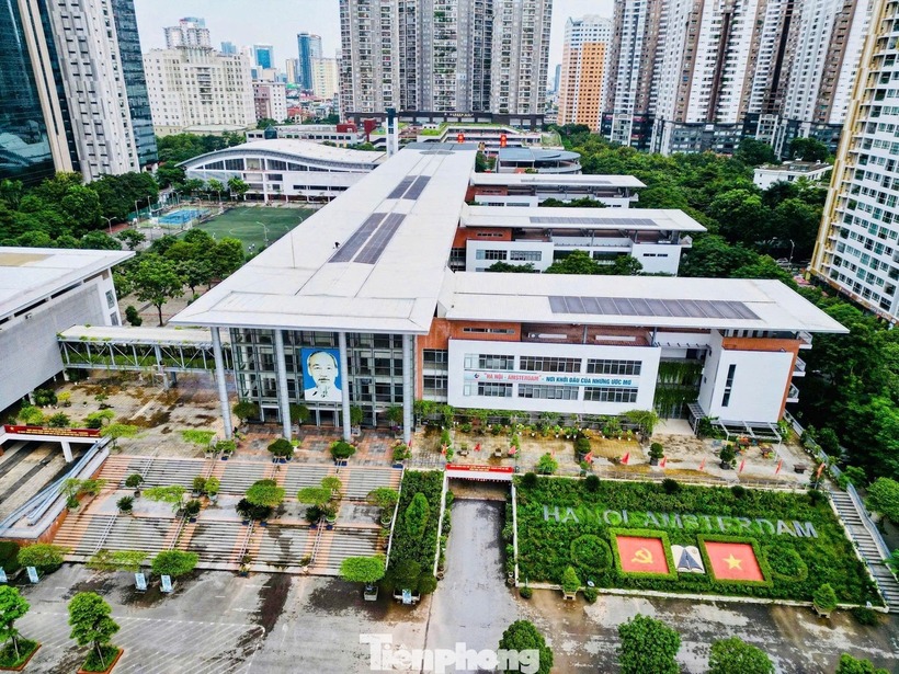 Trước đây, Trường THPT Chuyên Hà Nội Amsterdam từng đào tạo trung học cơ sở, sau đó phải dừng tuyển sinh từ lớp 6. Ảnh: Tiền phong