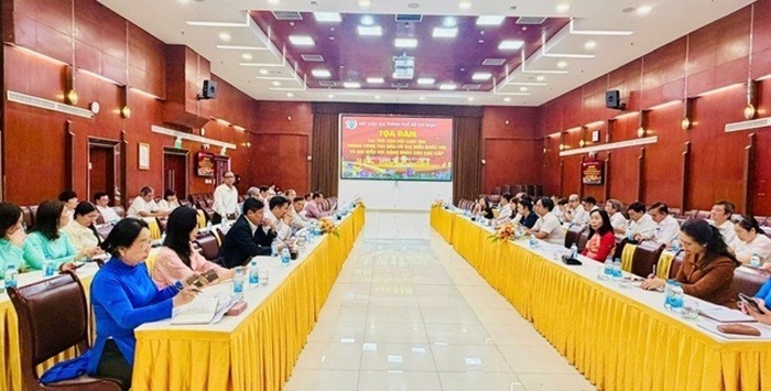 Quang cảnh toạ đàm.