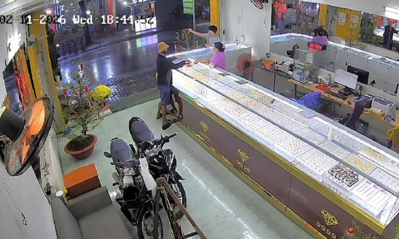 Hình ảnh ghi lại sự việc. Ảnh: Công an nhân dân.