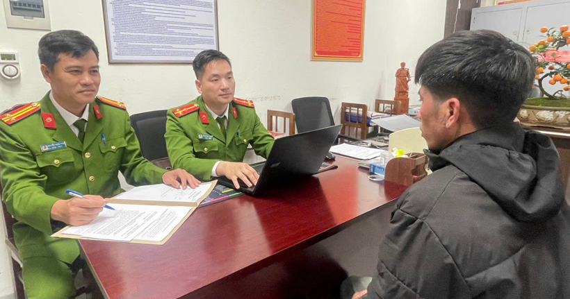 Cơ quan Cảnh sát điều tra tiến hành lấy lời khai đối tượng&nbsp;Nguyễn Văn Thu.