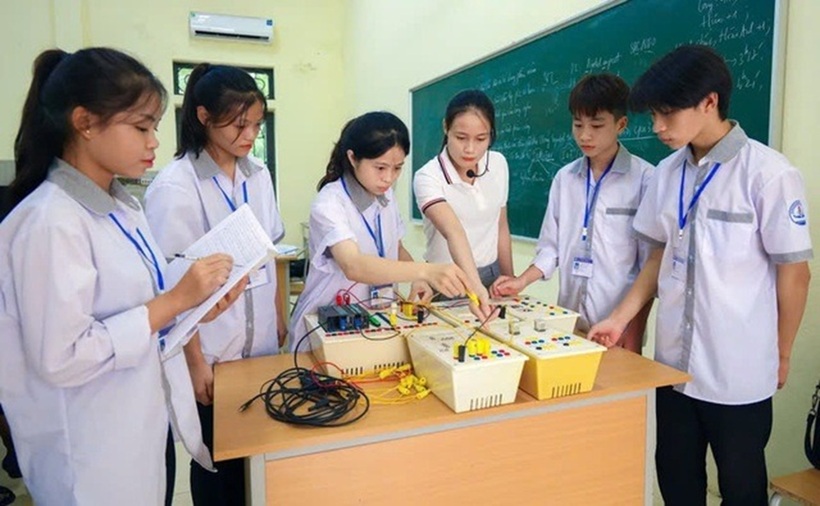 Tách khỏi “khung” phổ thông, giáo viên GDTX có chế độ làm việc riêng.