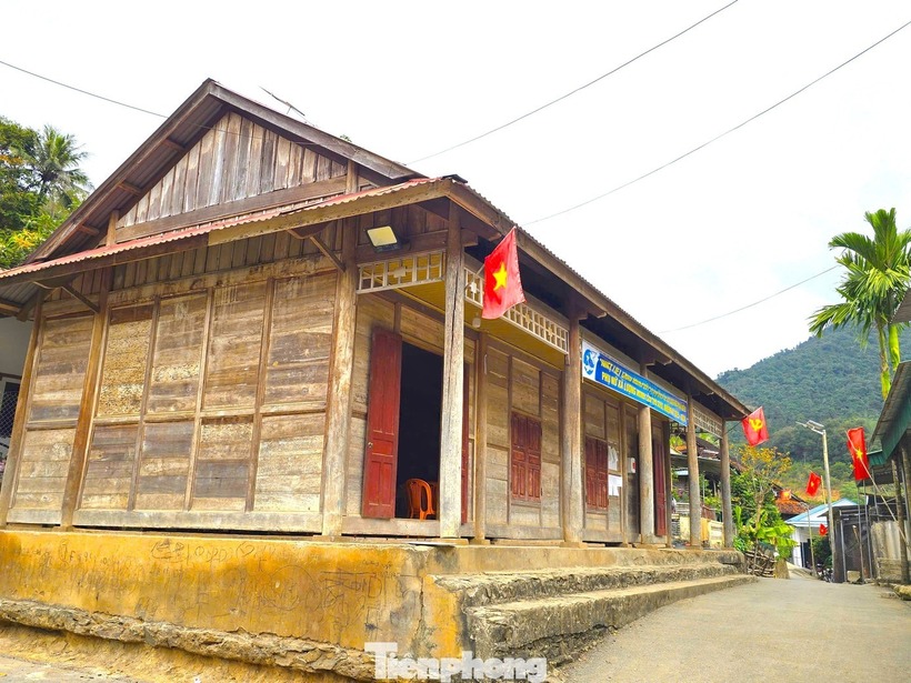 Nơi bảo quản, thờ tự pho tượng. Ảnh: Tiền Phong