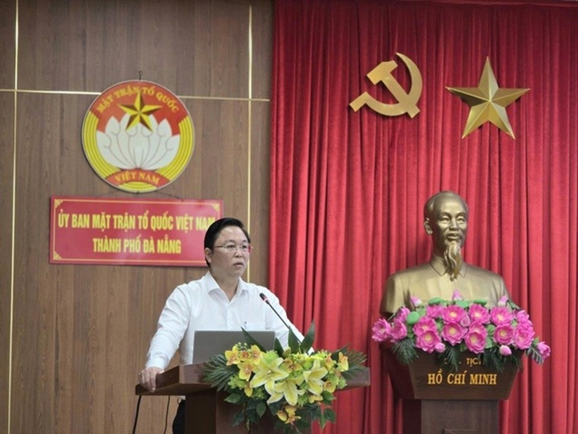 Ông Lê Trí Thanh, Ủy viên Ban Thường vụ Thành ủy, Chủ tịch Ủy ban MTTQ Việt Nam thành phố Đà Nẵng phát biểu tại hội nghị.