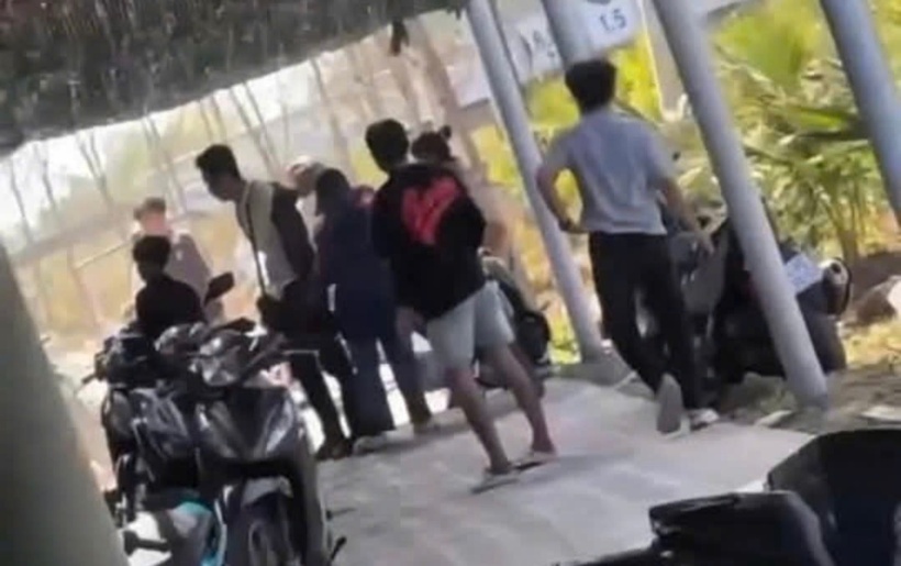 Hiện trường vụ ẩu đả. Ảnh: Tiền Phong.