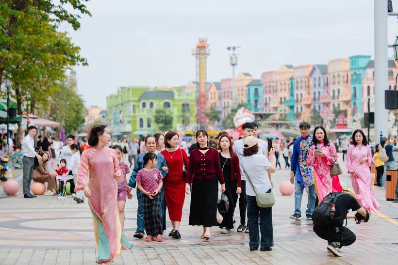 Ocean City thu hút đông đảo cư dân và du khách đổ về du xuân dịp Tết Bính Ngọ