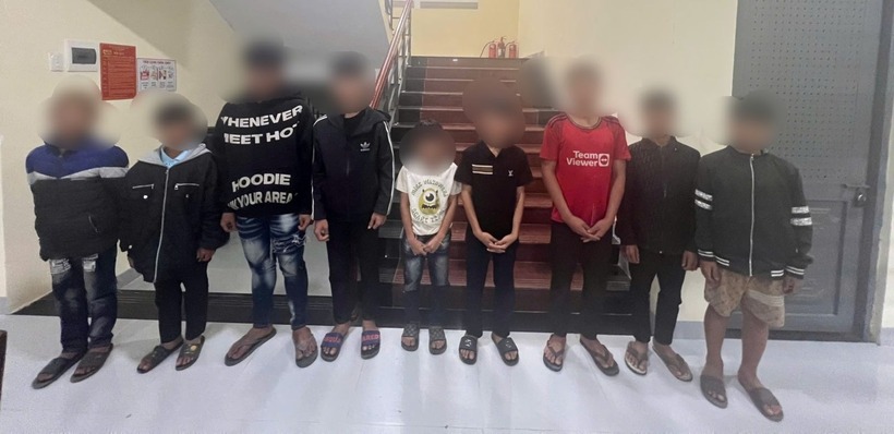 Nhóm thanh thiếu niên liên quan đến vụ trộm vàng tại cơ quan công an. Ảnh: PLO.