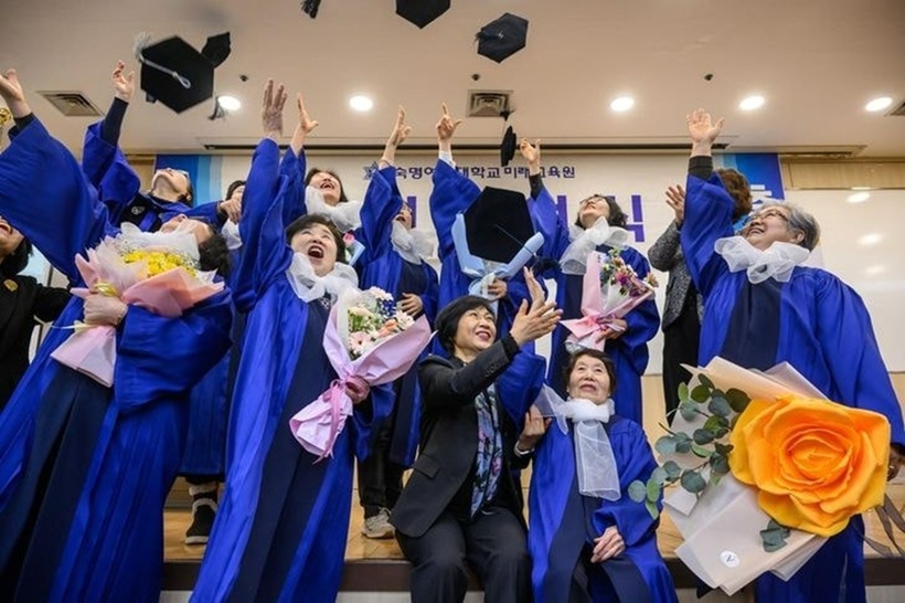 Hành trình của bà Kim Jeong-ja là minh chứng rằng tri thức có thể làm thay đổi số phận. Ảnh: Korea Times