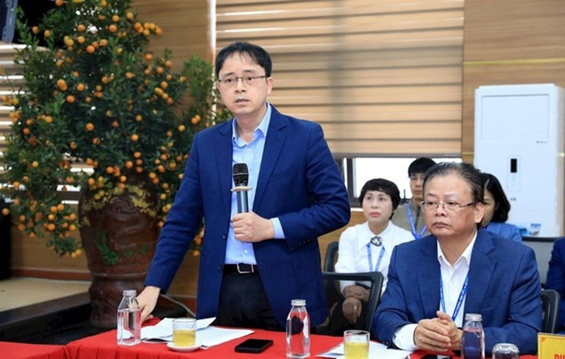 Bí thư Đảng ủy, Chủ tịch HĐND phường Vĩnh Tuy Nguyễn Quang Trung.