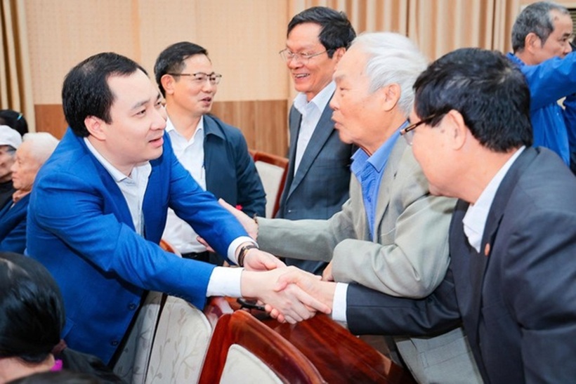 Ông Vũ Văn Tiến cam kết sẽ luôn ở bên cạnh Nhân dân, gắn bó mật thiết với cử tri; lắng nghe, thấu hiểu, phản ánh trung thực hơi thở cuộc sống đến Quốc hội.