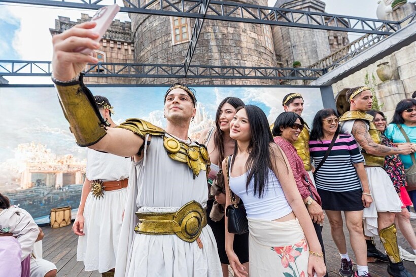 Du khách miền Trung – Tây Nguyên nô nức trẩy hội Bà Nà Hills - 7