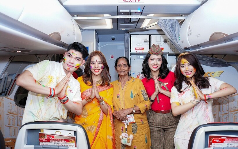 Không khí lễ hội sắc màu Holi ngập tràn các chuyến bay quốc tế của Vietjet - 1
