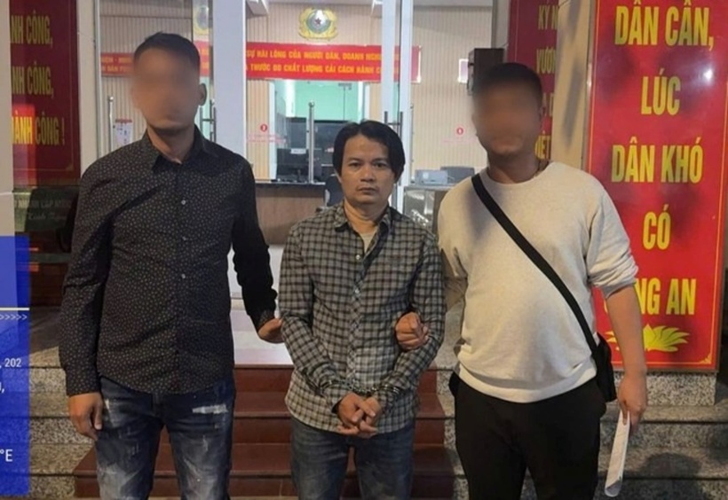 Công an đặc khu Cát Hải bắt giữ đối tượng truy nã tại TP.HCM. (Ảnh: Công an TP.Hải Phòng)