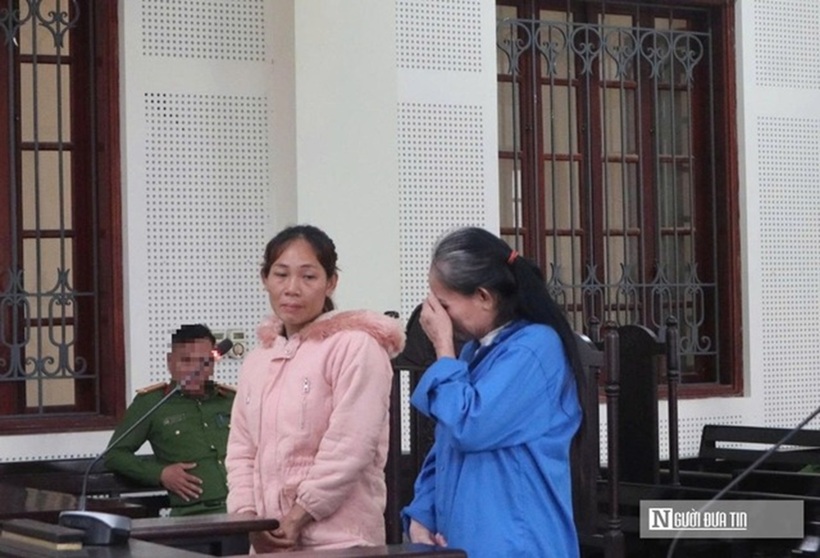 Bị cáo Phượng nhiều lần rơi nước mắt tại phiên toà.