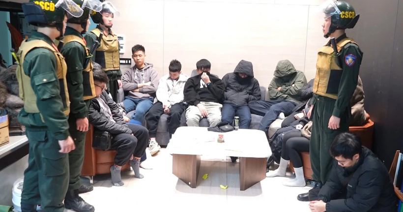 Công an đột kích trụ sở Xôi Lạc TV (Ảnh: A05).