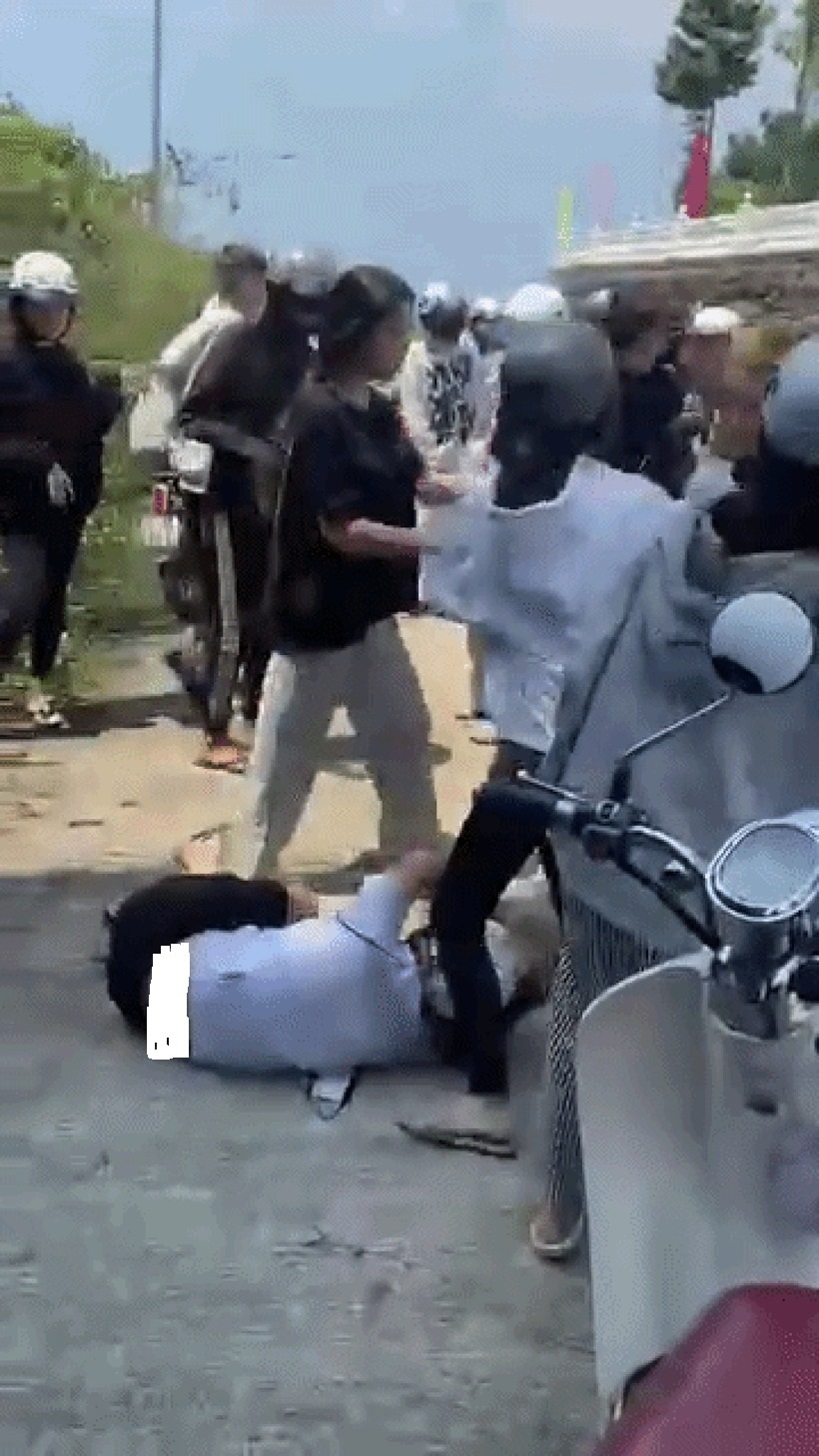 Hình ảnh ghi lại sự việc. Ảnh: Dân Trí.