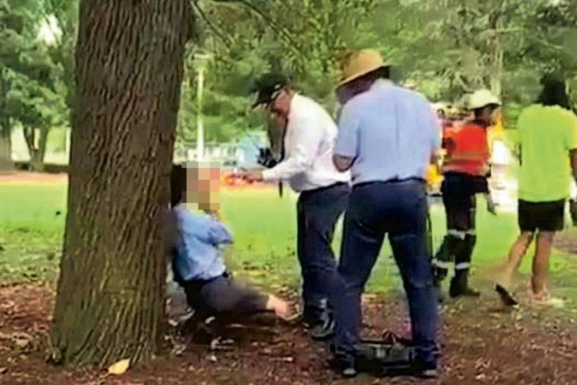 Johnny Li Siu-hang bị phát hiện chụp ảnh học sinh. Ảnh: SCMP