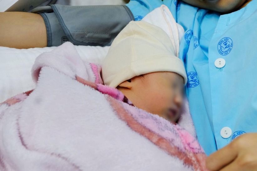 Em bé chào đời khỏe mạnh. Ảnh: Người Lao Động.