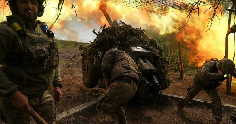 Giao tranh dữ dội diễn ra ở nhiều mặt trận. Ảnh: Reuters