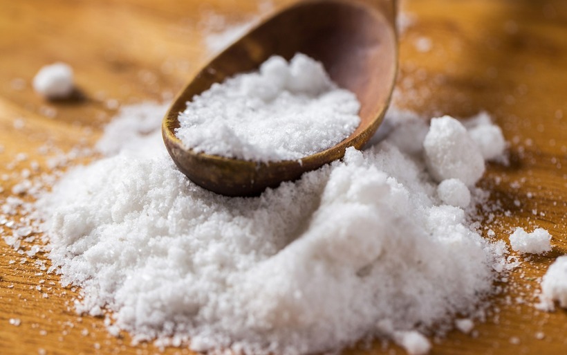 Ăn mặn kéo dài có thể gây áp lực lớn lên thận.