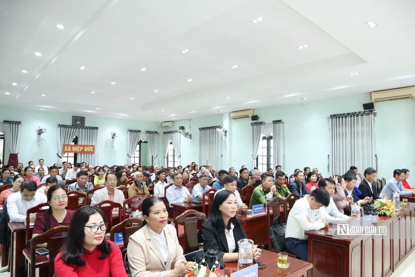 Với sự chuẩn bị chu đáo từ Ủy ban Mặt trận Tổ quốc Việt Nam các cấp, hoạt động tiếp xúc cử tri, vận động bầu cử đã diễn ra dân chủ, công khai, đạt hiệu quả cao.