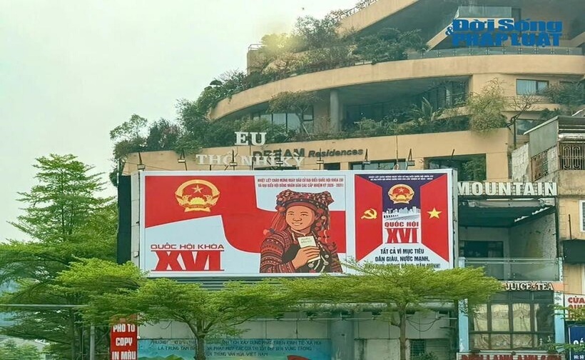 Hà Nội rực rỡ cờ hoa chào mừng ngày hội toàn dân - 9