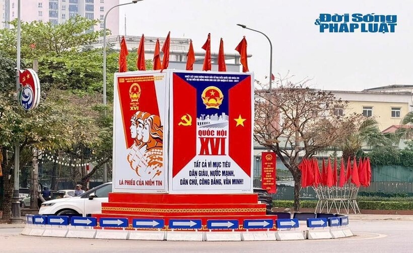 Công tác tuyên truyền trực quan được đẩy mạnh, góp phần lan tỏa không khí phấn khởi trước ngày bầu cử.