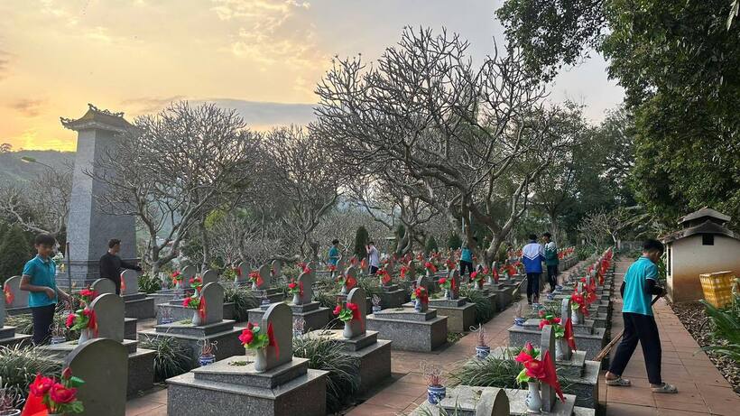Đánh bạn gãy mũi, nhóm thiếu niên ở Lào Cai bị phạt dọn dẹp nghĩa trang