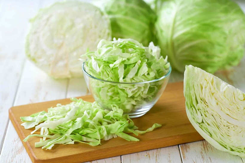 Chất xơ hòa tan trong bắp cải giúp cải thiện môi trường đường ruột, qua đó giảm lượng chất độc phải lọc qua thận.