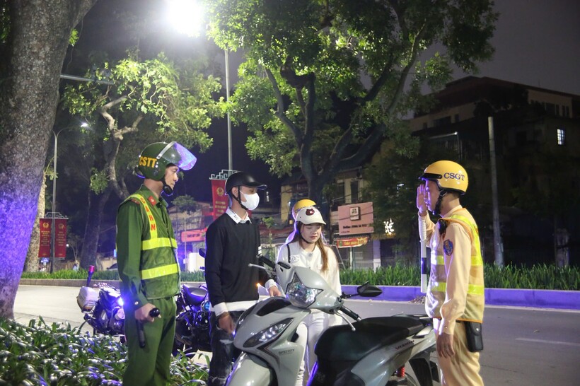 Lực lượng làm nhiệm vụ tuần tra, kiểm soát, xử lý vi phạm TTATGT.