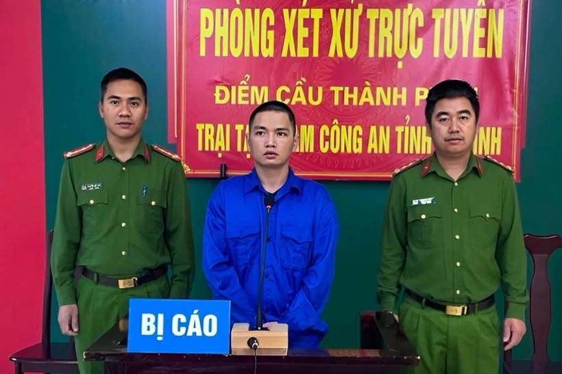 Bị cáo Hoàng Đình Đạt tại phiên tòa. (Ảnh: Dân trí)