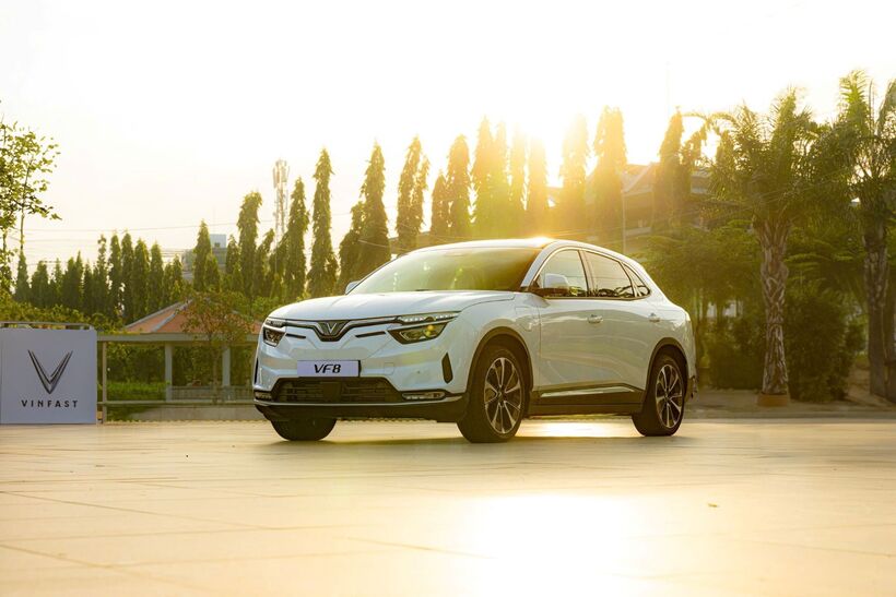 Chủ xe VinFast VF 8: Mức giá đang quá tốt, ngày càng nhiều người dùng mua xe điện hơn - 2
