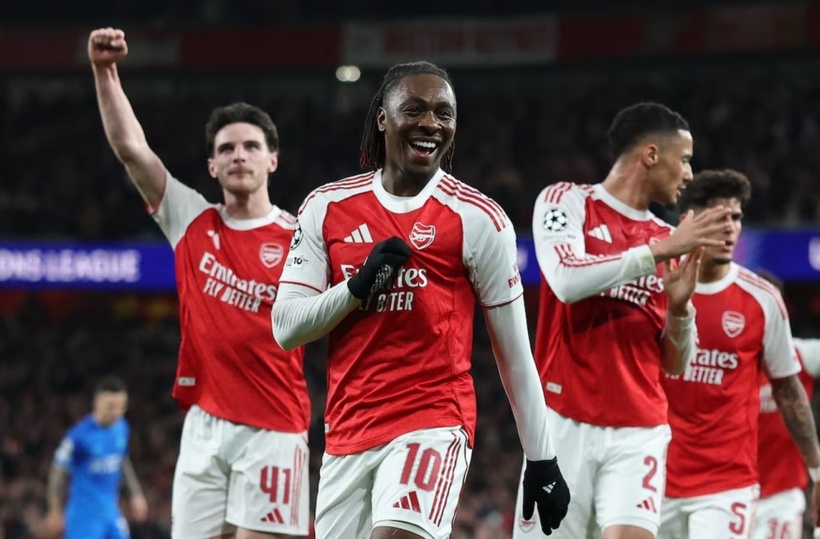 Các cầu thủ Arsenal mừng bàn trong trận thắng Leverkusen 2-0 ở lượt về vòng 1/8 Champions League trên sân Emirates, London, Anh ngày 17/3/2026. (Ảnh: Reuters)