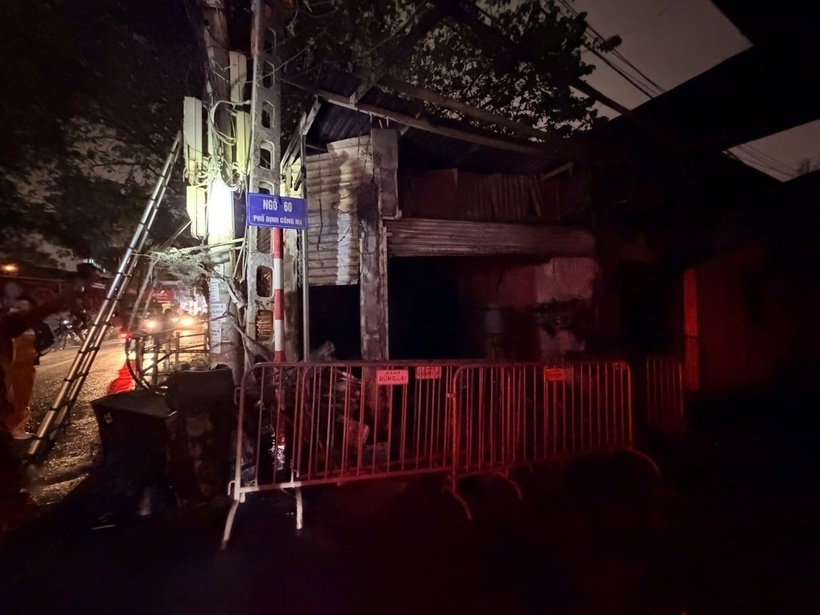 Công an niêm phong khu vực hiện trường. Ảnh: Dân trí