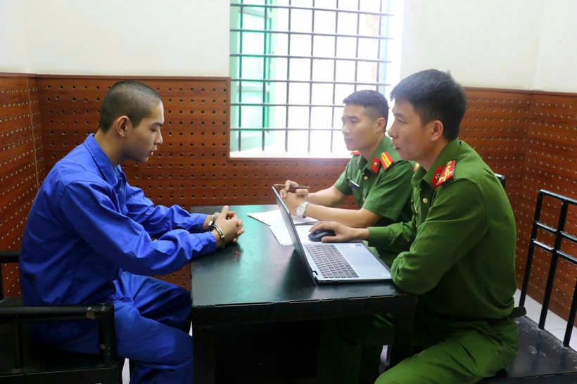 Thái Đình Thắng tại cơ quan Công an. Ảnh: Cổng thông tin điện tử Công an tỉnh Nghệ An