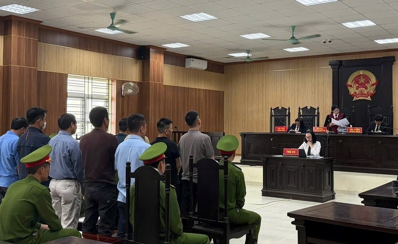 Các bị cáo tại phiên tòa. Ảnh: VietNamnet
