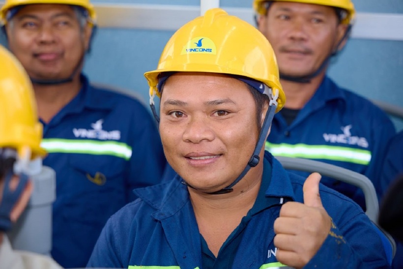 Phúc lợi thiết thực tại VinCons: Công nhân được đưa đón bằng xe buýt điện - 3