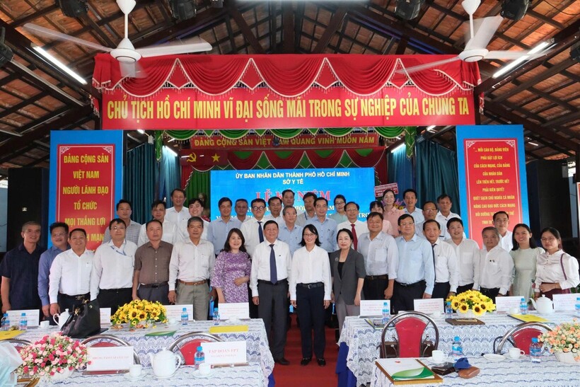 Các đại biểu tham dự sự kiện