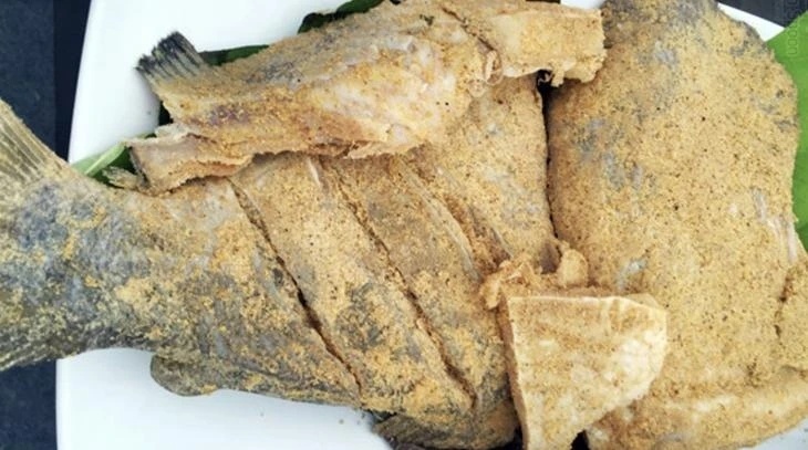 Vốn là món ăn dân dã, cá ủ chua nay lại trở thành "mối họa" ngộ độc với chi phí điều trị đắt đỏ và nguồn thuốc giải khan hiếm. Ảnh minh họa/PLO.