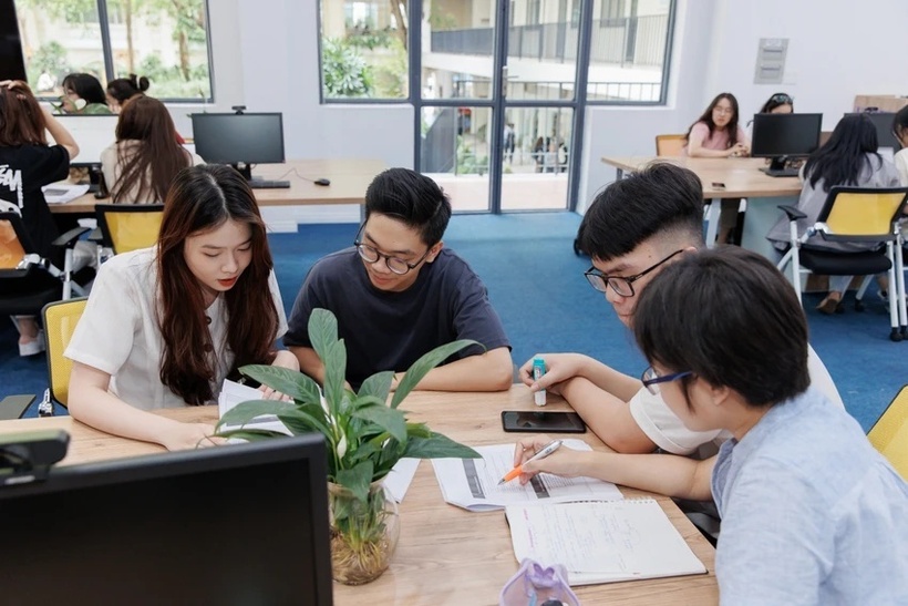 Trường Đại học Kinh tế TP.HCM (UEH) thông báo kế hoạch học tập, nghỉ lễ dịp lễ Giỗ Tổ Hùng Vương, ngày 30/4 và ngày Quốc tế lao động 1/5. Ảnh minh họa