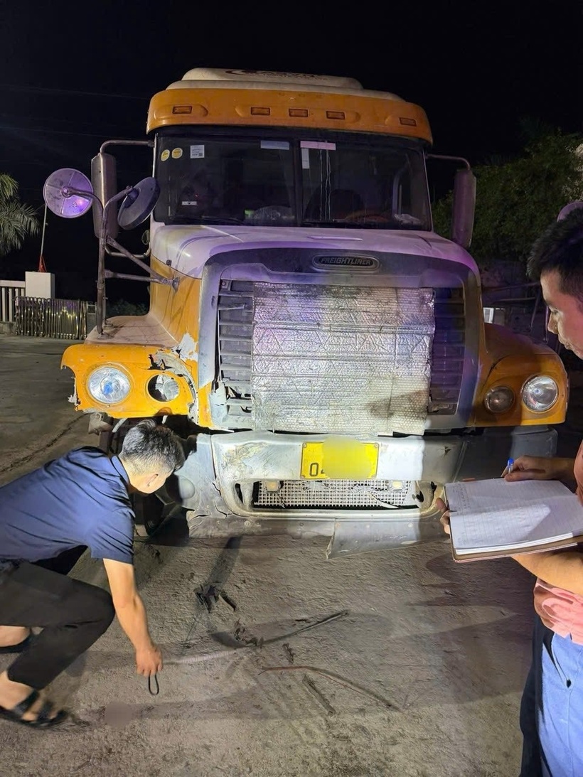 Công an đã tìm ra chiếc xe đầu kéo trong vụ tai nạn. Ảnh: PLO.