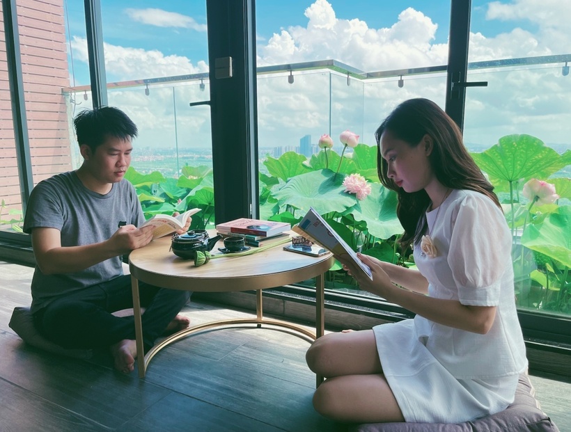 Đối với anh, niềm vui lớn nhất chính là việc cả gia đình được thưởng thức những thành quả sạch do chính tay mình chăm bón và tận hưởng không gian sống giao hòa cùng thiên nhiên.