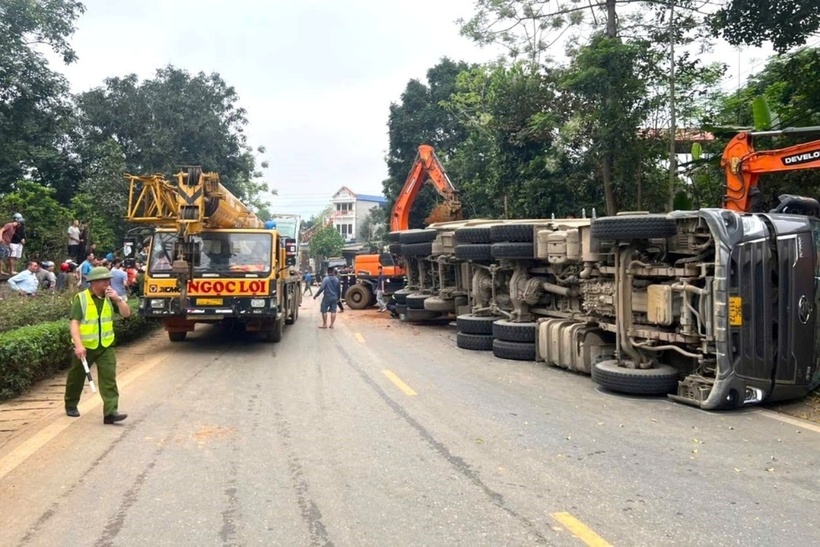 Hiện trường vụ tai nạn khiến hai người tử vong. (Ảnh: Dân trí)