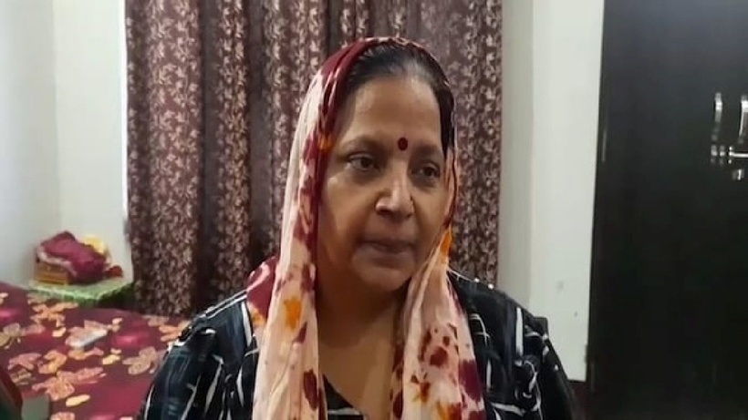 Người phụ nữ "chết não" bất ngờ sống lại nhờ xe cứu thương vấp ổ gà. Ảnh: Người đưa tin.