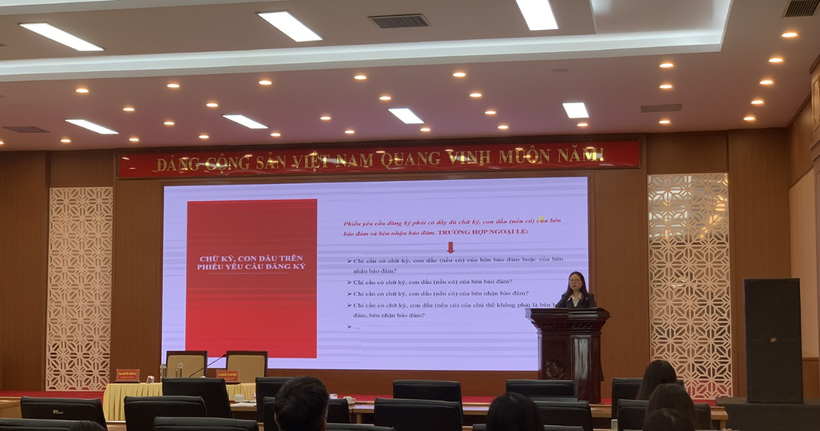 Toàn cảnh hội nghị.