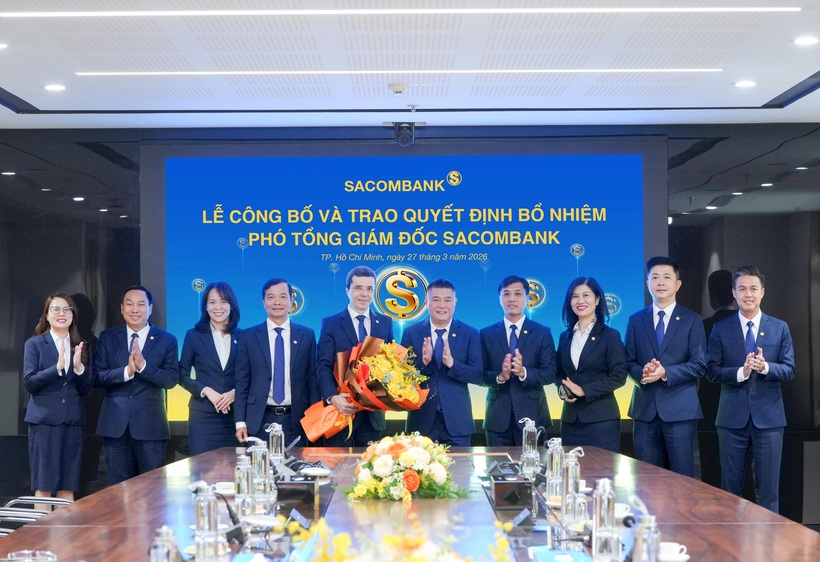 Ban Lãnh đạo SACOMBANK chúc mừng Tân Phó Tổng Giám đốc