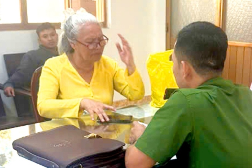 Bà Nguyễn Thị Lép tại cơ quan điều tra. Ảnh: VietNamNet.