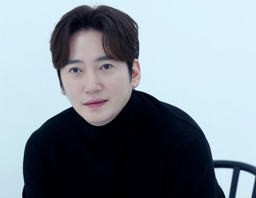 Lee Sang Bo qua đời tại nhà riêng ở tuổi 45; nguyên nhân cụ thể về sự ra đi của nam diễn viên vẫn chưa được tiết lộ.